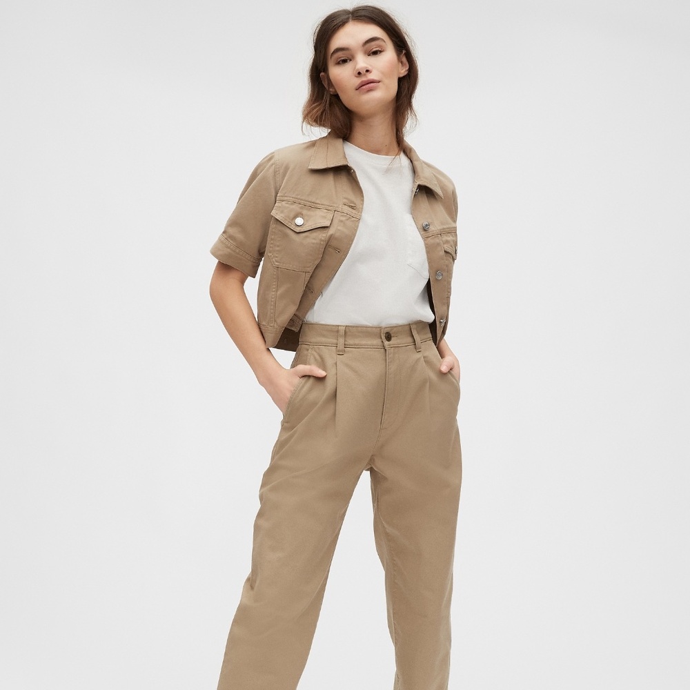 Gap original pleated khaki pants